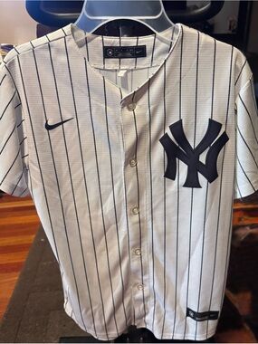 Genuine Merchandise Nike New York Yankees White Pinstripe Baseball Jersey